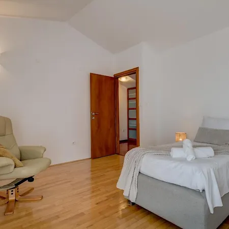 Luxury Galla Apartment *