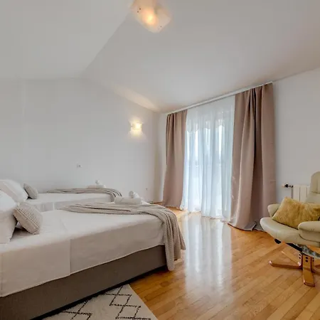 Apartment Luxury Galla *