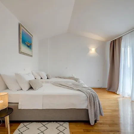 Apartment Luxury Galla *